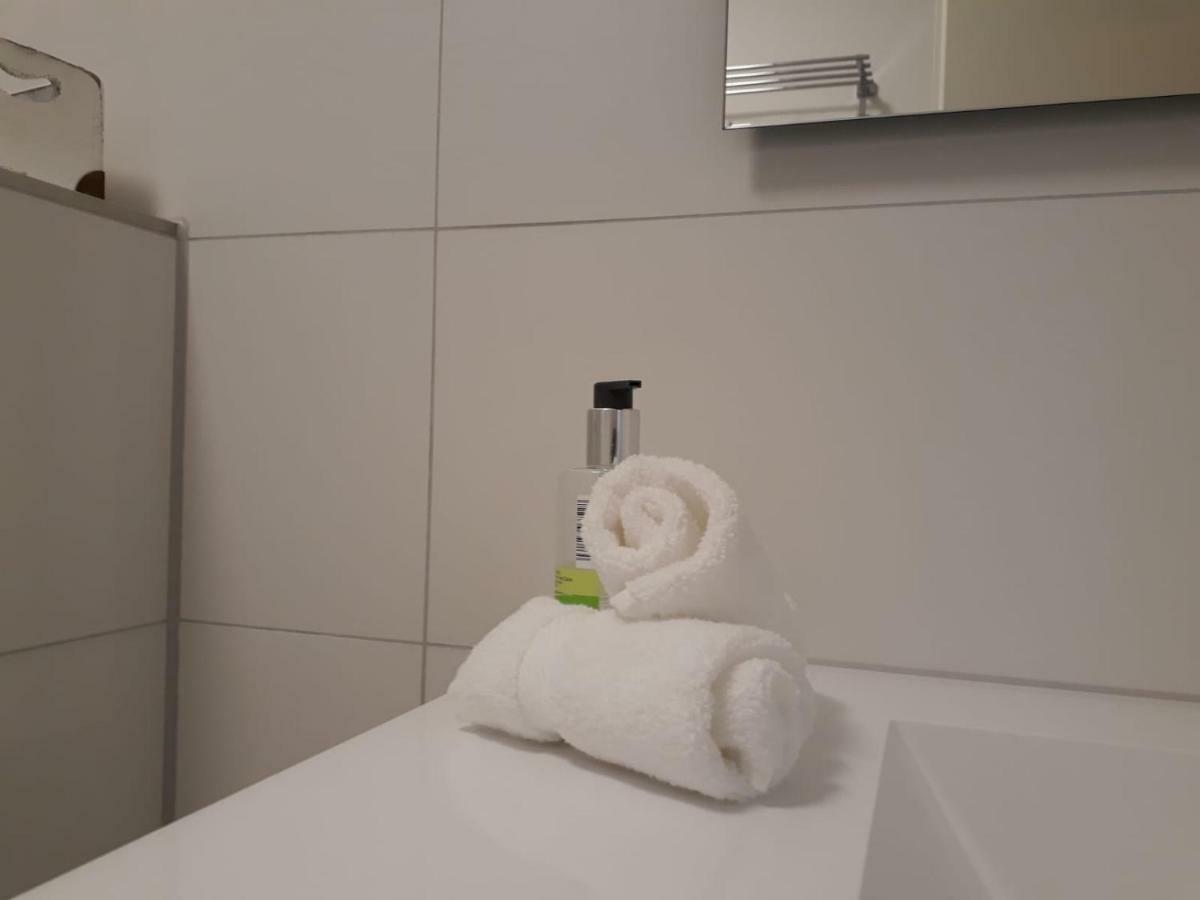 Petit Bagage 2019 Neueroeffnung Lägenhet Sankt Augustin Exteriör bild